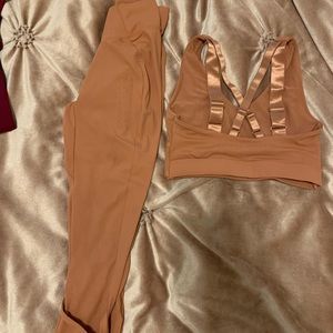 SOLD Gymshark set cropped